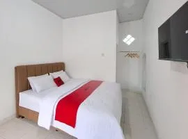 RedDoorz Syariah Bhumi Homestay Dieng near Telaga Menjeran