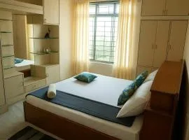 Rooftop Cityscape Inn