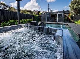 Ocean Grove Luxe Retreat with Pool, Spa and Sauna, hotel a Ocean Grove