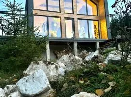 Trei Mândre by Cabana CeiTrei