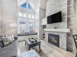 Slopeside Hideout Ski-In Ski-Out Walk to Village