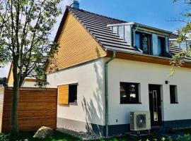 Ferienhaus BUG - zwischen Bodden und Meer, hotel en Dranske