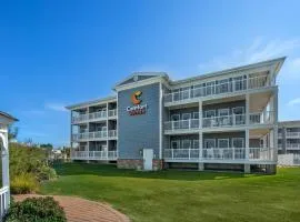 Comfort Suites Chincoteague Island Bayfront Resort