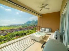 Miramar 5D -3 bedr 3 bath Ocean View