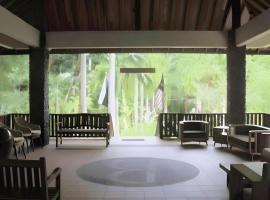 Bidaisari Resort، فندق في Kampong Sum Sum