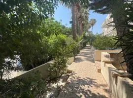2 bedroom townhouse close to the sea