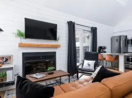 Northern Peaks Ski In-Out Hot Tub Shuttle Access