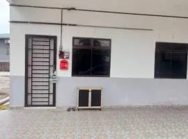 Rumah Kelabu Sungai Tiram Ulu Tiram