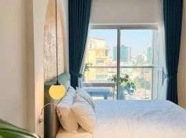 Cozy modern studio with Gym & Pool