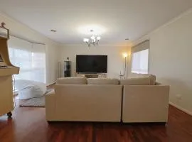 Relaxing Family Getaway 3BR House with Garden