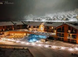 Wonder Hill - bajkowy widok na góry i zalew, dostęp do basenów i jacuzzi