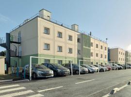 B&B HOTEL Cergy Pierrelaye, hotel cerca de Aeropuerto de Pontoise - POX, Pierrelaye