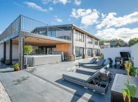 12 Bed in Pancrasweek oc-lvbb24