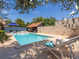 Villa Barbara by Kompas Villas, hotel i Marčana