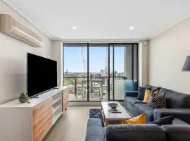Elegant 2BR Apartment - Near Yarra River & CBD