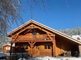 Le Chalet de la Devinière, bain nordique extérieur chauffé