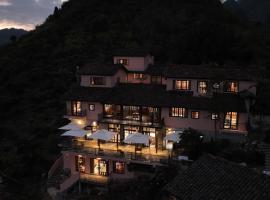 Ha Giang Aya Lodge by Localvietnam, khách sạn ở Đồng Văn
