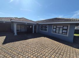 JayBee Guest House, hotel i Richards Bay