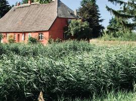Former Village School With Sauna And Garden, hotel a Rensow