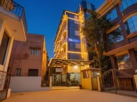 FabHotel Savi Inn - Nr Mantri Square Mall