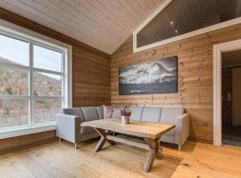 Stranda Fjellgrend 3 bedrooms and loft - 80D, hotel en Stranda