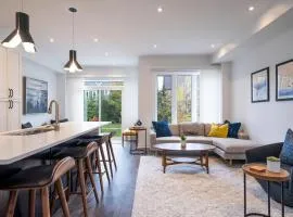 Blue Mountain Townhome - Patio Shuttle Trails