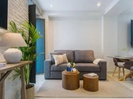 Luxurious Duplex 1Bd 1Bth over Casa Pilatos