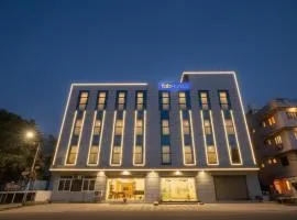 Via Kapashera Residency Near IGI Airport New Delhi