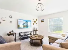 Family Vacation Home - 8 Minutes from Legoland