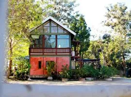 Phu Mi Lum Nao house by Nasi Jampu, Chiang Mai