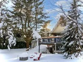 Waterfront with Spa - Le Retro