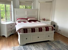 Perfect peaceful stay, hotel in Melton