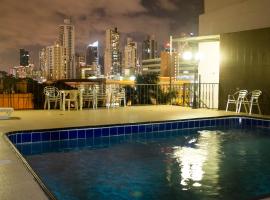 Hotel Latino, hotelli kohteessa Panama City alueella Calidonia