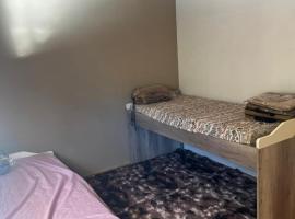 Fh alojamiento，位于埃普延的酒店