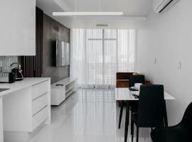 Golf View Apartment-AP4, hotel en Maputo