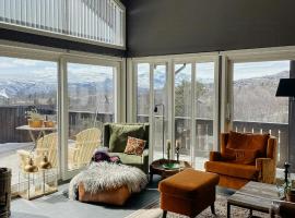 Panoramic Apartment In The Heart Of Beitostølen, hotel i Beitostølen