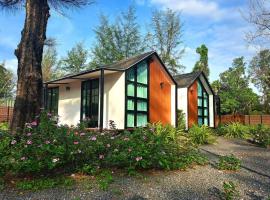 Seashell Family-555普吉岛木屋走几步到邦涛海滩看日落周边餐饮方便 – hotel w mieście Bang Tao Beach