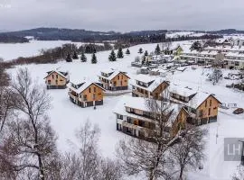 Lipno Apartments BERGMAX, Ski Areál Lipno 16min dojezd - Resort Malé Lipno s terasou a zahrádkou, parking free