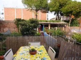 Alojamiento con encanto en planta superior ideal para trabajo y escapadas familiares en Montserrat