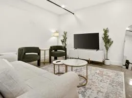 Urban Stylish 1BR Fast WiFi & Full Kitchen