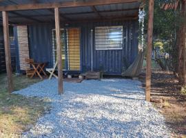 Monoambiente contenedor "Sele's", hotel en Punta Colorada