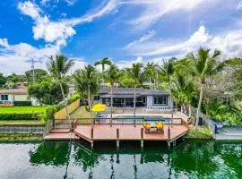 Waterfront Pool Home Games, 10 min to Beach