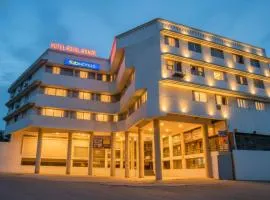 FabHotel Royal Manor - Hospital Chowk