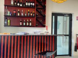 Hotel Njenka, готель біля аеропорту Yaoundé Ville Airport - YAO, у місті Яунде