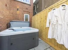 Beautiful 3-Bed Home with Hot Tub in Ross-on-Wye