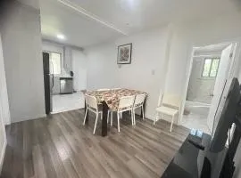 Comfortable 4B Unit-Close to City Attractions