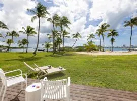 Les appartements du Flamboyant vu sur le lagon