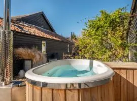 The Butterchurn - Uk50805