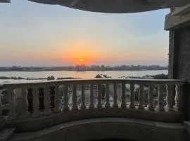 شقه فندقية على النيل