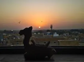 Incredible's Hostel & Safari